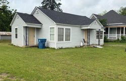 304 E Carnegie Street, Winnsboro, TX 75494