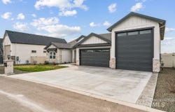 521 S Gabriel Ln, Nampa, ID 83687