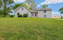 898 Short State Hwy Y, Marshfield, MO 65706