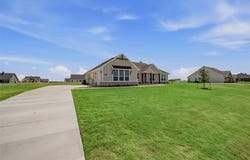 146 Aurora Avenue, Valley View, TX 76272
