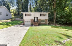 1421 Northwood Circle NE, Gainesville, GA 30501