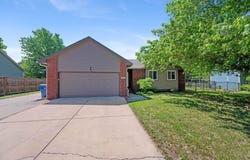 1833 N Shefford Cir, Wichita, KS 67212