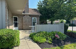 2328 Willowside Lane, Grove City, OH 43123