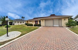 1710 NEW BEDFORD DRIVE, SUN CITY CENTER, FL 33573