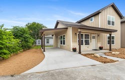 302 Riley Way, Kerrville, TX 78028