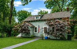 7 Dickerson Avenue, Stony Brook, NY 11790