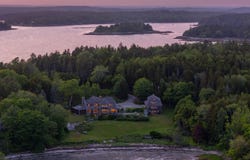 10 Cromwell Cove Road, Harpswell, ME 04079