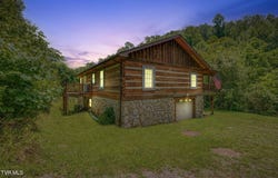 29 Scarberry Hollow, Castlewood, VA 24224