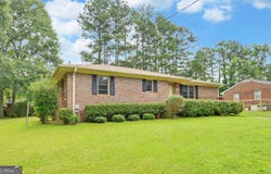 37 Cunningham, Hartwell, GA 30643