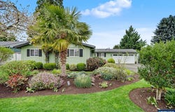 1075 Moneda Av N, Keizer, OR 97303