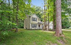 938 Long Shadow Lane, Rome, OH 44085