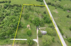 10870 N Farm Rd 137, Brighton, MO 65617
