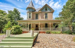 206 N Brook Street, Wilkesboro, NC 28697