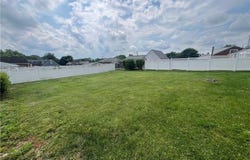2864 Leechburg Rd, Lower Burrell, PA 15068