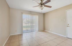 904 University Oaks #11, College Station, TX 77840