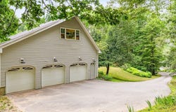 25 Lakeshore Dr, Sterling, MA 01564