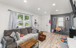 2405 Williams Street, Des Moines, IA 50317