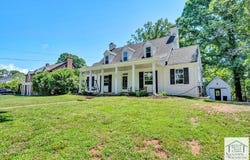 1027 Mulberry Rd, Martinsville, VA 24112