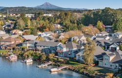 21223 NE SHORE Dr, Fairview, OR 97024