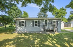 107 Austin Drive, Hartford, MI 49057