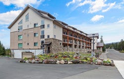 31105 E MULTORPOR Dr, GovernmentCamp, OR 97028