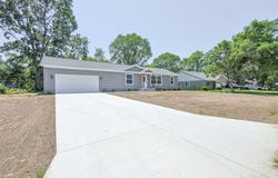 1949 Summerset Drive, Muskegon, MI 49442