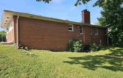 2006 BROADWAY, Mt Vernon, IL 62864