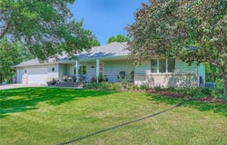1710 Valley Ridge Trail S, Chanhassen, MN 55317