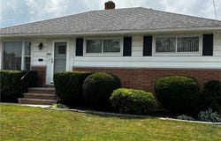 15512 Shirley Avenue, Maple Heights, OH 44137