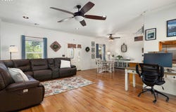 373 GRANDVIEW ST, Glide, OR 97443