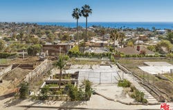16640 Linda Ter, Pacific Palisades, CA 90272