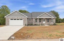 8 Logan Trail, Murray, KY 42071