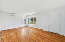 1243 NE 9TH Ave, McMinnville, OR 97128