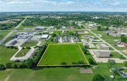 E 30th Street, Trenton, MO 64683