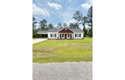 747 Lakeview Cir, Douglas, GA 31535