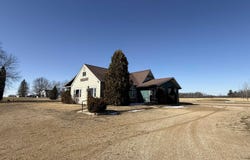 N3925 FRIENDSHIP Circle, SHAWANO, WI 54166