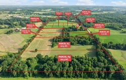 Foxfield Street SW, Navarre, OH 44662