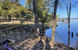 Oakwood Drive, Hollister, MO 65672