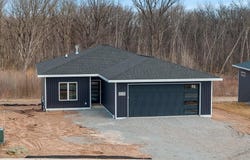 4001 ANTWERP Avenue, HOWARD, WI 54313-7518