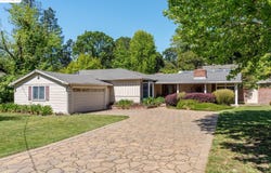 14 El Camino Moraga, Orinda, CA 94563