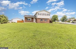 929 SYCAMORE LANE, LEBANON, PA 17046