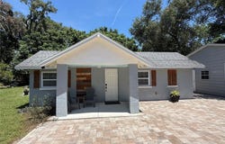 515 E THIRD AVENUE, MOUNT DORA, FL 32757