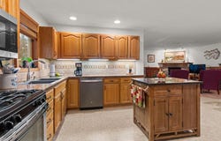 N1226 THRUSH Drive, GREENVILLE, WI 54942