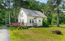 17 Lawson Avenue, Franklin, NH 03235