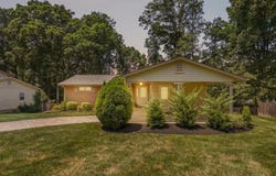 10020 EASTLAKE DR, FAIRFAX, VA 22032