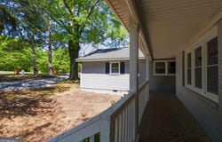 2077 Elberton, Hartwell, GA 30643