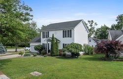 38440 Westminster Lane, Willoughby, OH 44094