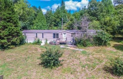 2211 Hollonville Road, Brooks, GA 30205