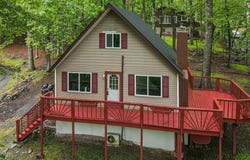122 Westfall Drive, Dingmans Ferry, PA 18328