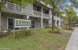 922 Porter Avenue, Ocean Springs, MS 39564